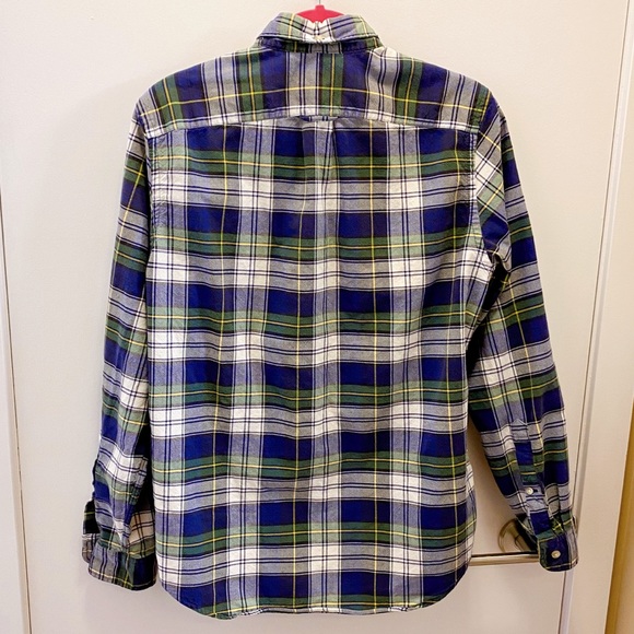 ❤️4/$40 SALE! ❤️ J Crew Oxford Button Down - Picture 2 of 5